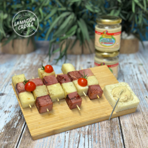 Brochette de jambon de Noël et igname à la sauce des Boucaniers Dame Besson